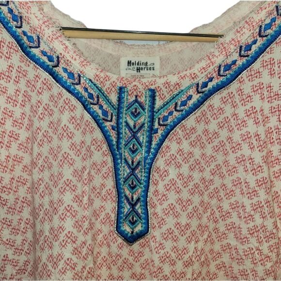 Anthropologie Embroidered Split Back IKAT embroidered Short Sleeve Tunic Top M - Picture 6 of 16